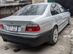 Photo of the vehicle BMW 5 Series