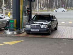 Photo of the vehicle Mercedes-Benz W124