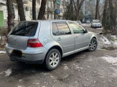 Фото авто Volkswagen Golf