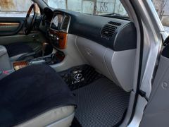 Photo of the vehicle Lexus LX