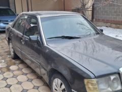 Сүрөт унаа Mercedes-Benz W124