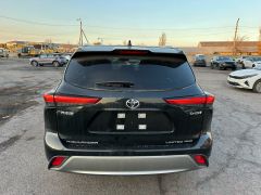 Photo of the vehicle Toyota Highlander