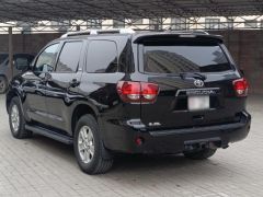 Фото авто Toyota Sequoia