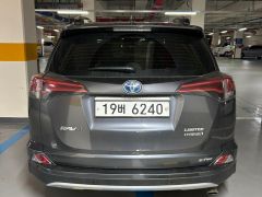 Сүрөт унаа Toyota RAV4