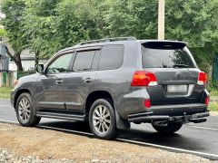 Photo of the vehicle Toyota Land Cruiser