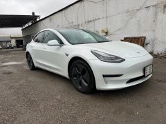 Фото авто Tesla Model 3