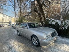 Фото авто Mercedes-Benz E-Класс