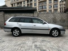 Фото авто Toyota Avensis