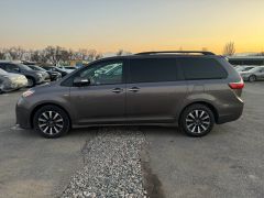 Сүрөт унаа Toyota Sienna