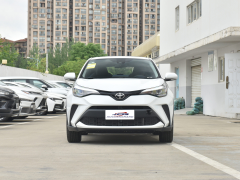 Фото авто Toyota C-HR