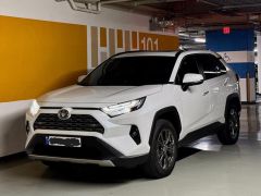 Сүрөт унаа Toyota RAV4