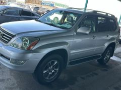 Photo of the vehicle Lexus GX