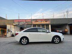 Photo of the vehicle Chevrolet Cruze