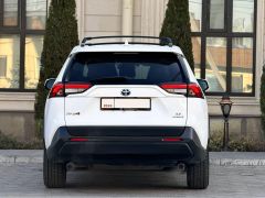 Сүрөт унаа Toyota RAV4