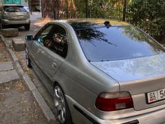 Photo of the vehicle BMW 5 Series