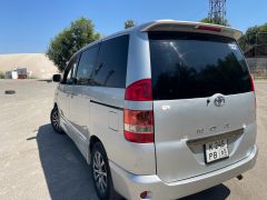 Photo of the vehicle Toyota Noah