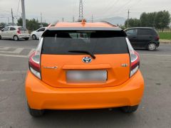 Фото авто Toyota Prius c