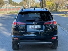 Сүрөт унаа Toyota RAV4