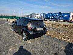 Сүрөт унаа Toyota Prius c