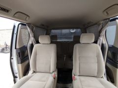 Photo of the vehicle Toyota Alphard