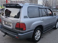 Photo of the vehicle Lexus LX