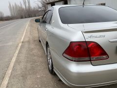 Photo of the vehicle Toyota Crown