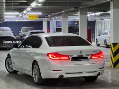 Photo of the vehicle BMW 5 Series