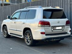 Photo of the vehicle Lexus LX