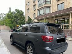 Сүрөт унаа Toyota Sequoia