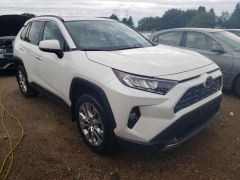 Сүрөт унаа Toyota RAV4