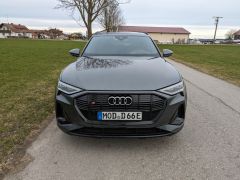Фото авто Audi e-tron S