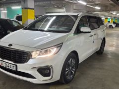 Фото авто Kia Carnival