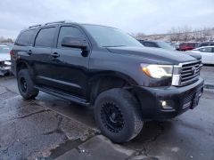 Photo of the vehicle Toyota Sequoia