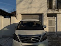 Фото авто Toyota Alphard