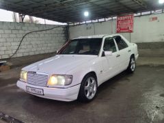 Photo of the vehicle Mercedes-Benz W124