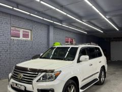 Photo of the vehicle Lexus LX