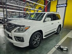 Photo of the vehicle Lexus LX