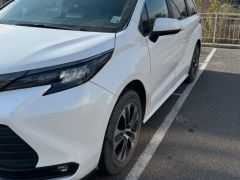 Фото авто Toyota Sienna