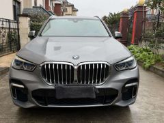 Photo of the vehicle BMW X5