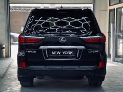 Photo of the vehicle Lexus LX