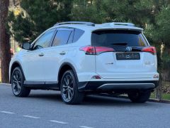 Сүрөт унаа Toyota RAV4