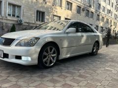 Photo of the vehicle Toyota Crown