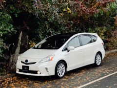 Сүрөт унаа Toyota Prius v (+)