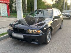 Photo of the vehicle BMW 5 Series