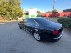 Photo of the vehicle Audi A8