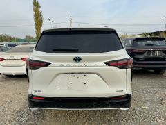 Сүрөт Toyota Granvia  2023