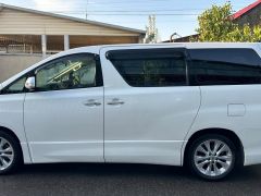 Сүрөт унаа Toyota Alphard