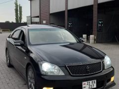 Photo of the vehicle Toyota Crown