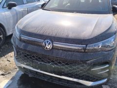 Сүрөт унаа Volkswagen Tiguan R