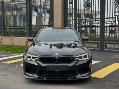 Photo of the vehicle BMW M5